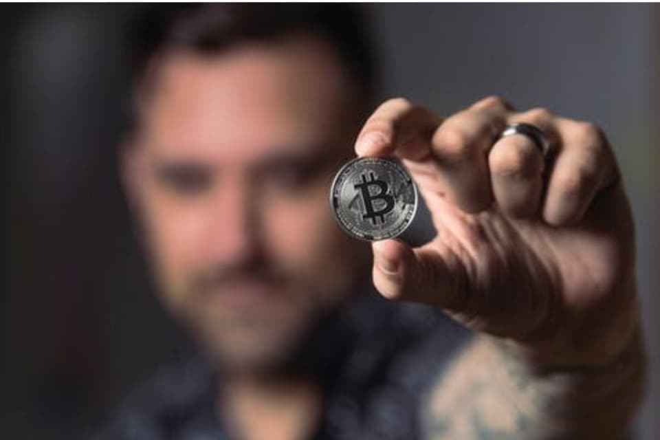 Dokumen Epstein Bongkar Pendanaan Bitcoin dari Sumber Meragukan